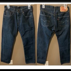🔥 SOLD 🔥 Levi Jeans